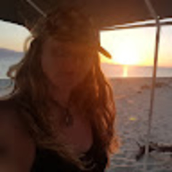 Meet your Posher, Dana - Picture 1 of 1